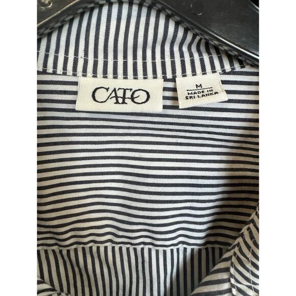 Cato Long Sleeve Button Up Shirt Women's Size Medium - Picture 3 of 3